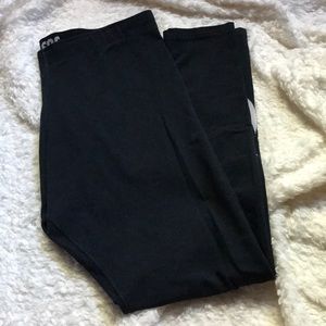 Black Nike leggings